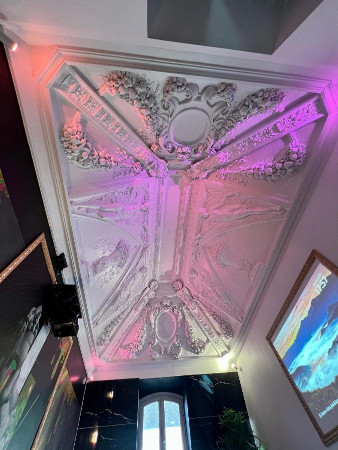 Capsule Art Deco - Jacuzzi - Netflix - Home Cinema - Arcade De Jeux & Nintendo Switch - 2 Chambres - Filet Suspendu Valenciennes Exterior foto