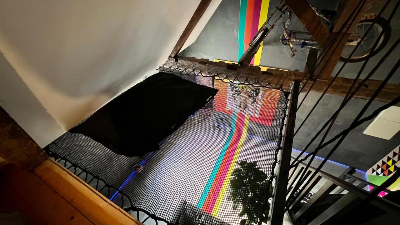 Capsule Art Deco - Jacuzzi - Netflix - Home Cinema - Arcade De Jeux & Nintendo Switch - 2 Chambres - Filet Suspendu Valenciennes Exterior foto