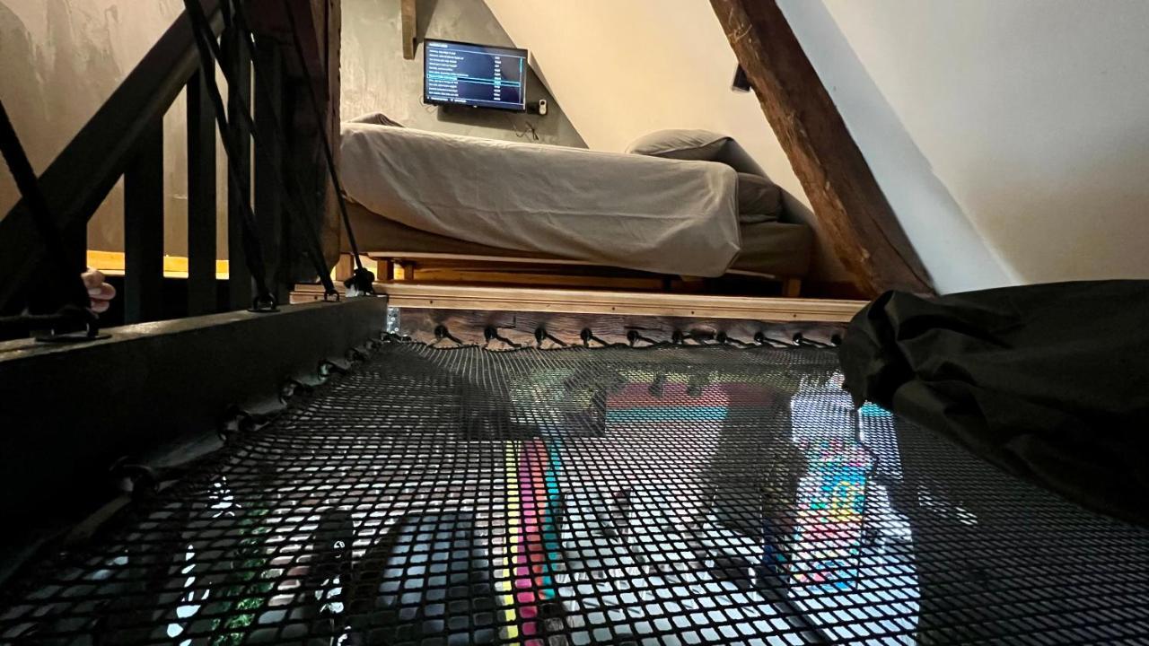 Capsule Art Deco - Jacuzzi - Netflix - Home Cinema - Arcade De Jeux & Nintendo Switch - 2 Chambres - Filet Suspendu Valenciennes Exterior foto