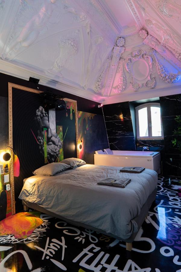 Capsule Art Deco - Jacuzzi - Netflix - Home Cinema - Arcade De Jeux & Nintendo Switch - 2 Chambres - Filet Suspendu Valenciennes Exterior foto