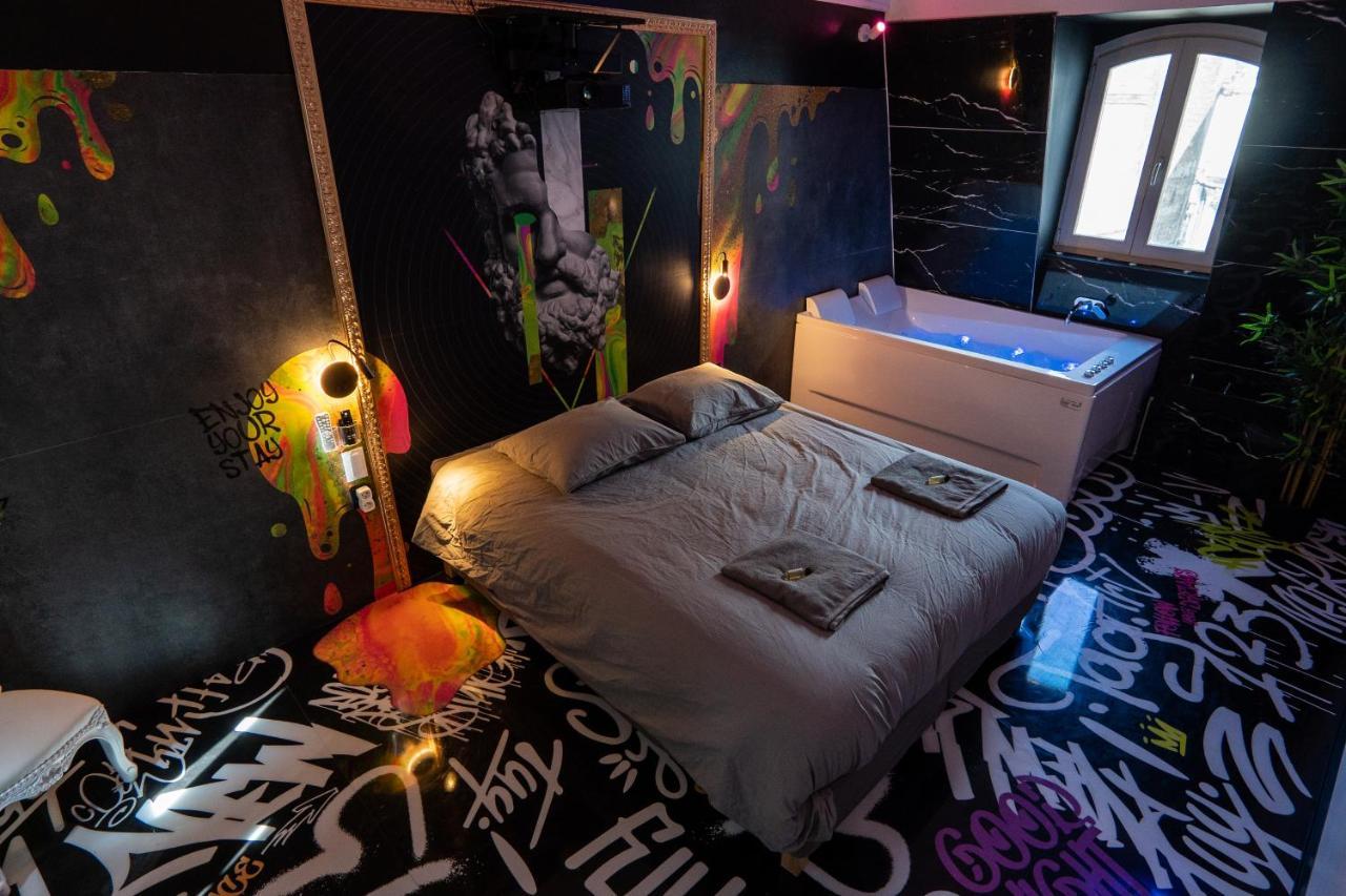 Capsule Art Deco - Jacuzzi - Netflix - Home Cinema - Arcade De Jeux & Nintendo Switch - 2 Chambres - Filet Suspendu Valenciennes Exterior foto