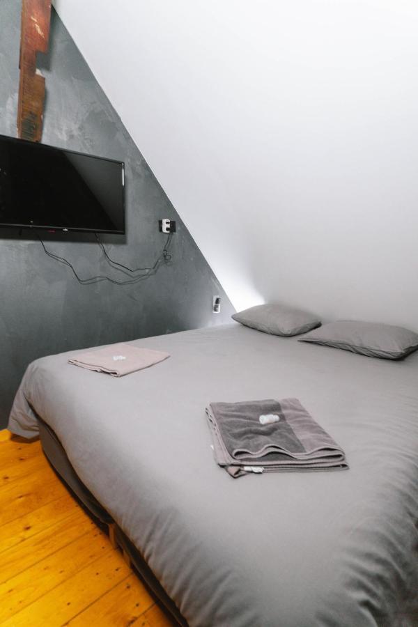 Capsule Art Deco - Jacuzzi - Netflix - Home Cinema - Arcade De Jeux & Nintendo Switch - 2 Chambres - Filet Suspendu Valenciennes Exterior foto